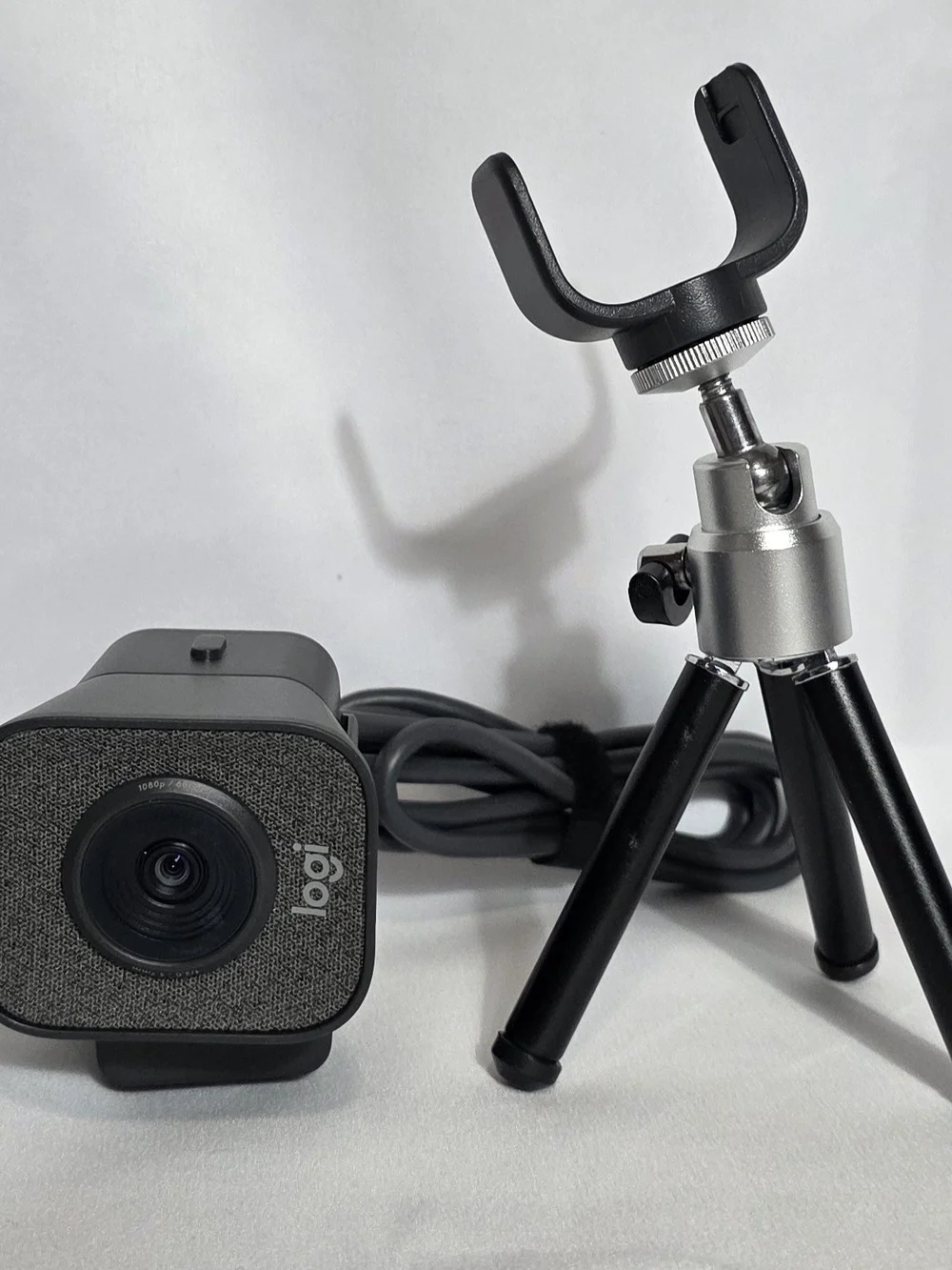 Logitech 2022 StreamCam 1080P HD 60fps Streaming Webcam with Small Tripod